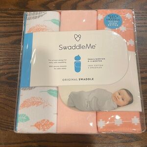 NWT Swaddleme 0-3 month swaddle